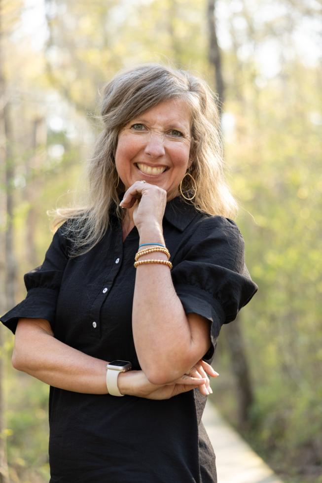 Lisa Whitaker headshot